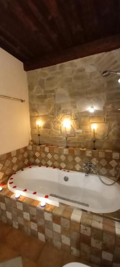 Villa Laura B&B Fossano Exteriör bild