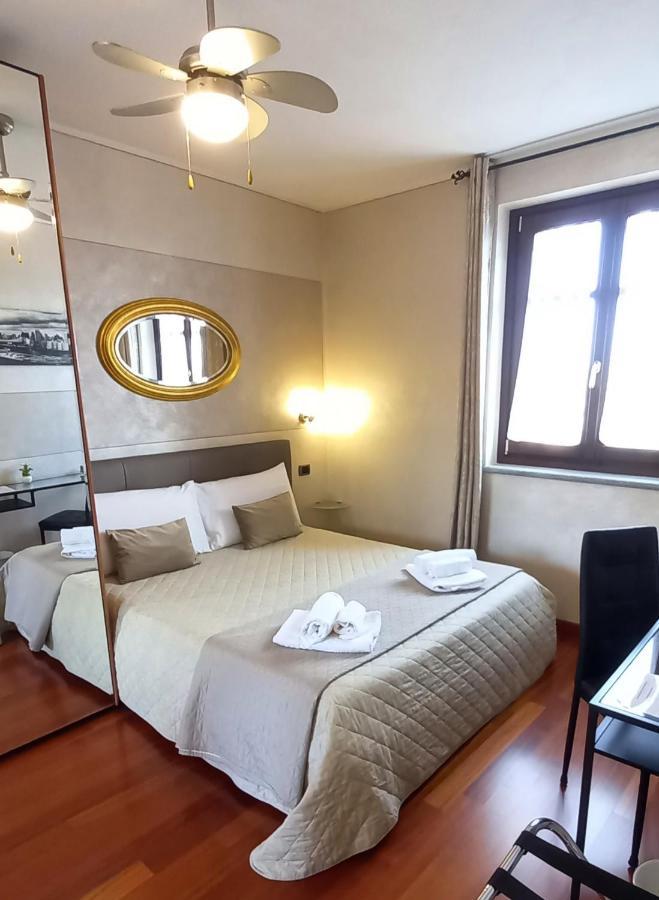 Villa Laura B&B Fossano Exteriör bild