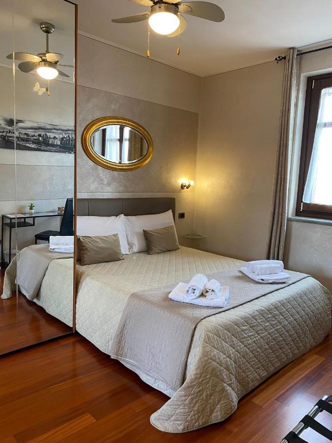 Villa Laura B&B Fossano Exteriör bild