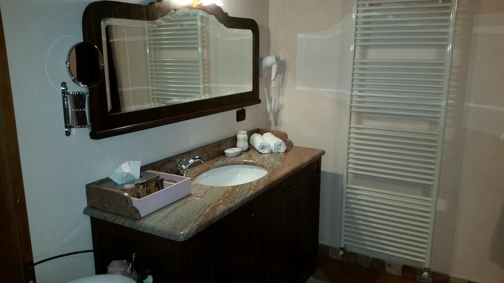 Villa Laura B&B Fossano Rum bild